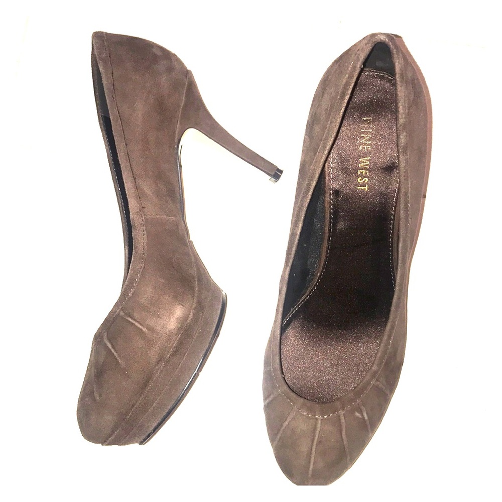 Brown leather Nine West pumps